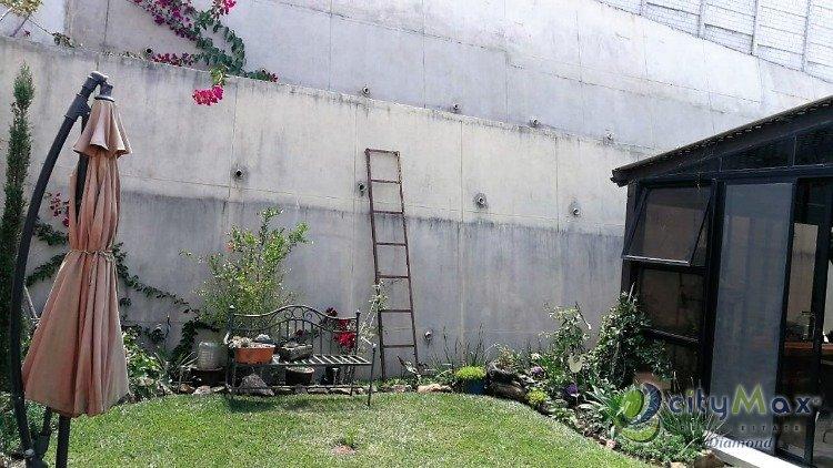 Venta de linda casa en zona 16 - Miniatura 9