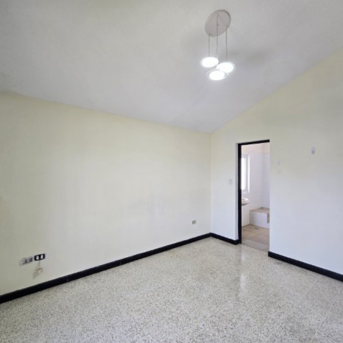 Casa en Venta Zona 12 Colonia Residencial El Bosque - Miniatura 16