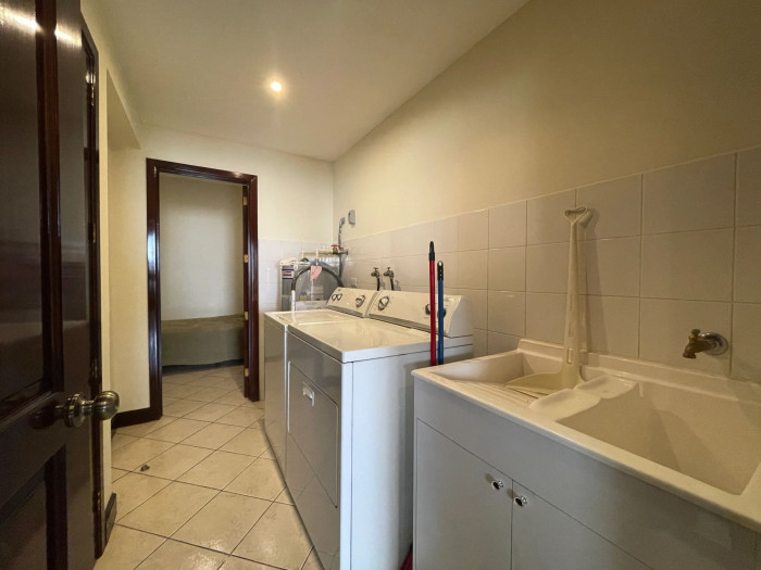 Plus Real Estate renta / vende apartamento en zona 10 — foto 11