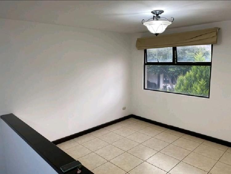 Casa en Venta en Condominio Cumbres de San Gaspar Z.16