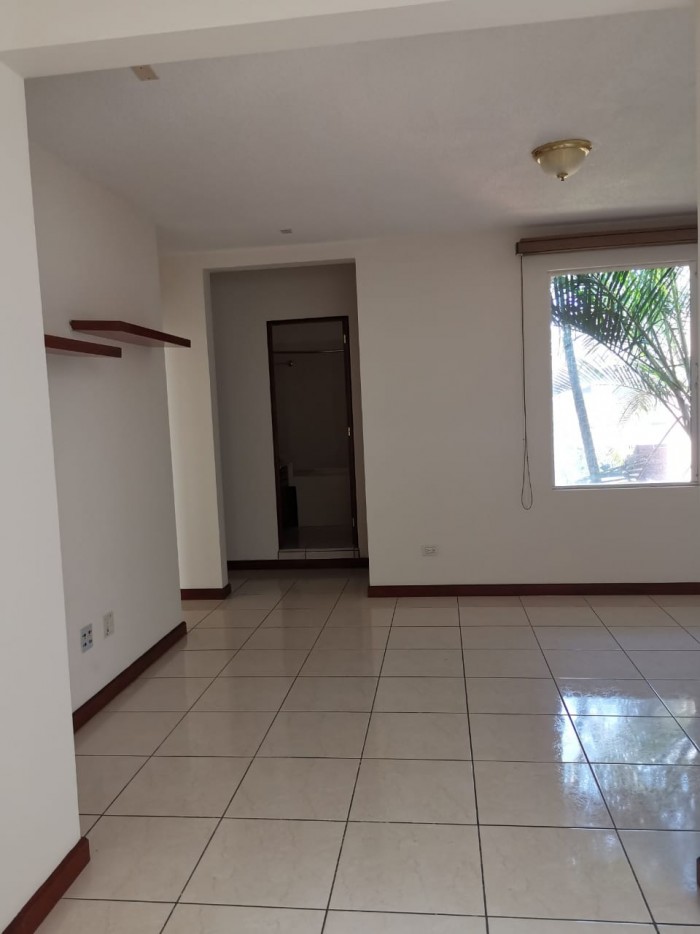 Casa en Venta y Renta Cañadas de Elgin Zona 13 - Miniatura 11
