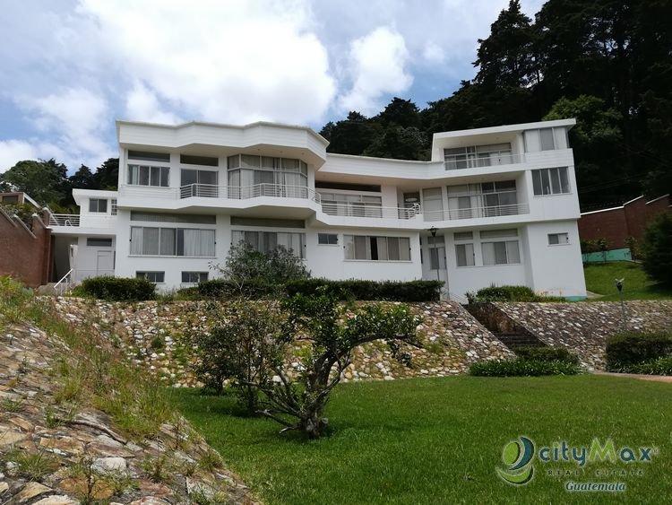 Preciosa casa Sector EXCLUSIVO en venta - Image 1