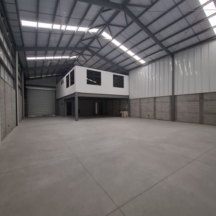 Bodega en venta en Villa Canales Guatemala | Oficinas y Bodegas - 1