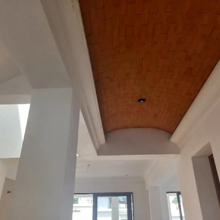 EN VENTA PRECIOSA CASA EN SAN PEDRO LAS HUERTAS — foto 2