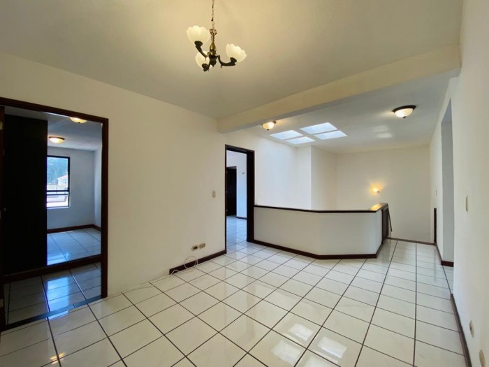 Casa en Alquiler Diagonal 6, Zona 10 Guatemala - Image 5