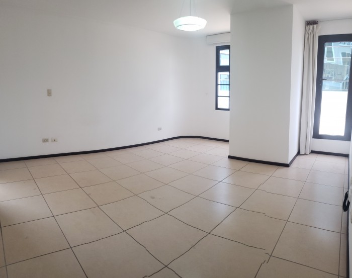 Vendo Apartamento para inversion con 105Mts en Zona 10 - Image 4