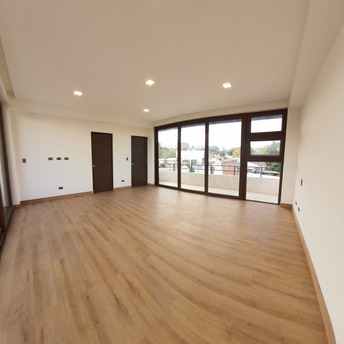 Amplia Casa de 4 habitaciones en Venta Vista hermosa 1 - Miniatura 15