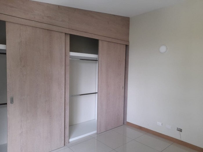 APARTAMENTO DE UNA HABITACION EN ZONA 10 - Miniatura 5