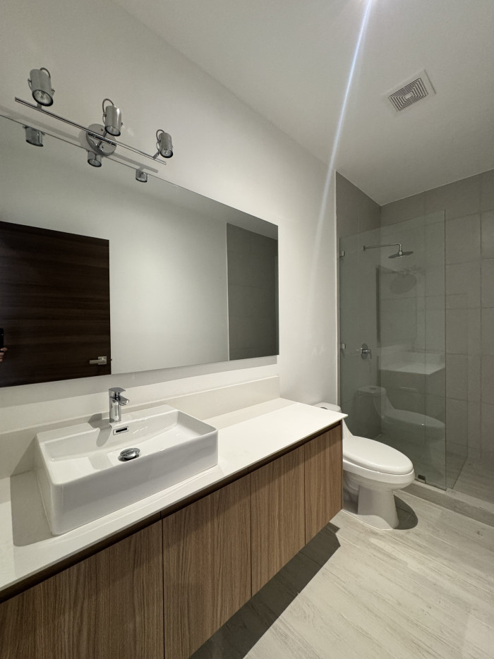 Apartamento en Venta Spazio Zona 15 Vista Hermosa 3 - Miniatura 7