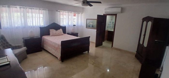 Apartamento Amueblado en Alquiler en Evaristo Morales - 14