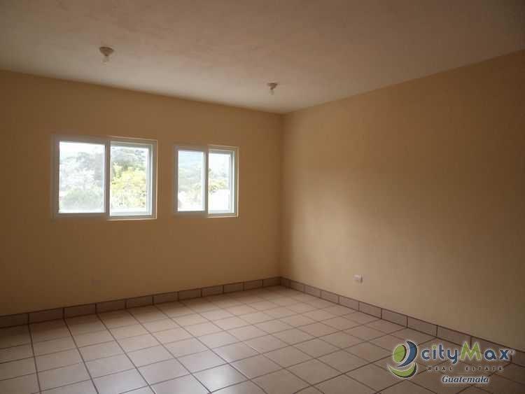 AMPLIA CASA EN VENTA ALAMEDA DE YUMAR GUATEMALA - Image 2