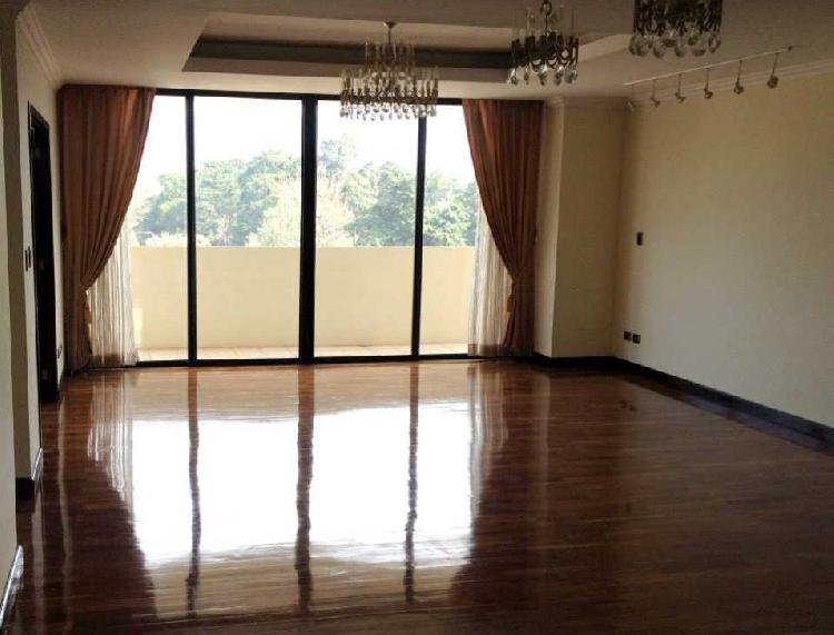 Vendo o Alquilo Apartamento con 247.00m2 en Zona 14 - Miniatura 3