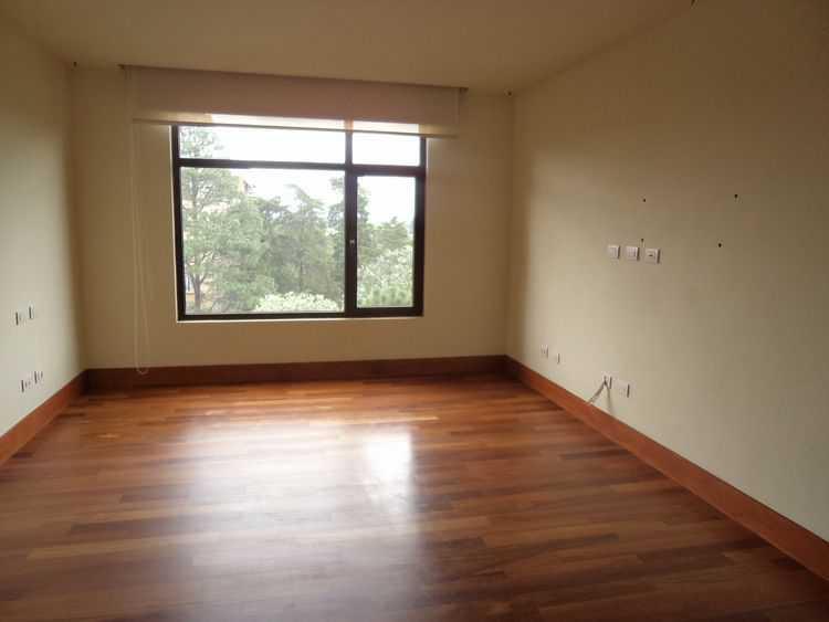 Alquiler o venta de apartamento en zona 10 Guatemala - Miniatura 8