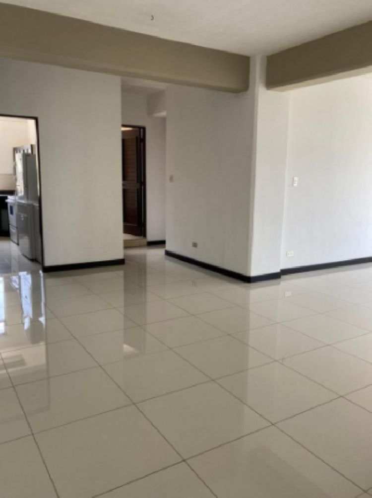 Rento hermoso apartamento en zona 15 — foto 2