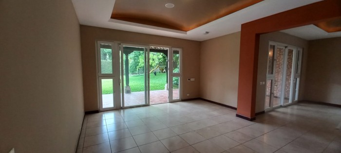 Residencia de lujo en Venta o Renta en Cayalá zona 16 - Image 3