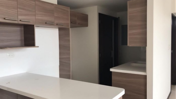 Venta de apartamento en Casa Américas, zona 13. - Image 1