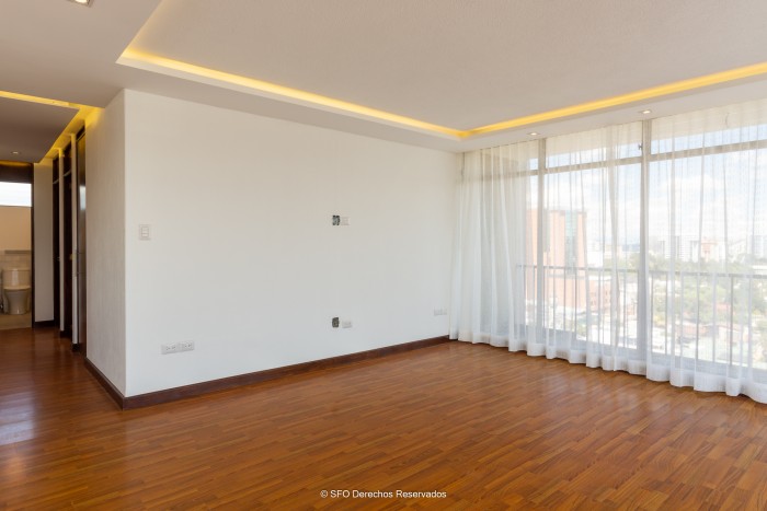 Apartamento en Alquiler Ciudad Vieja Zona 10 - Miniatura 5