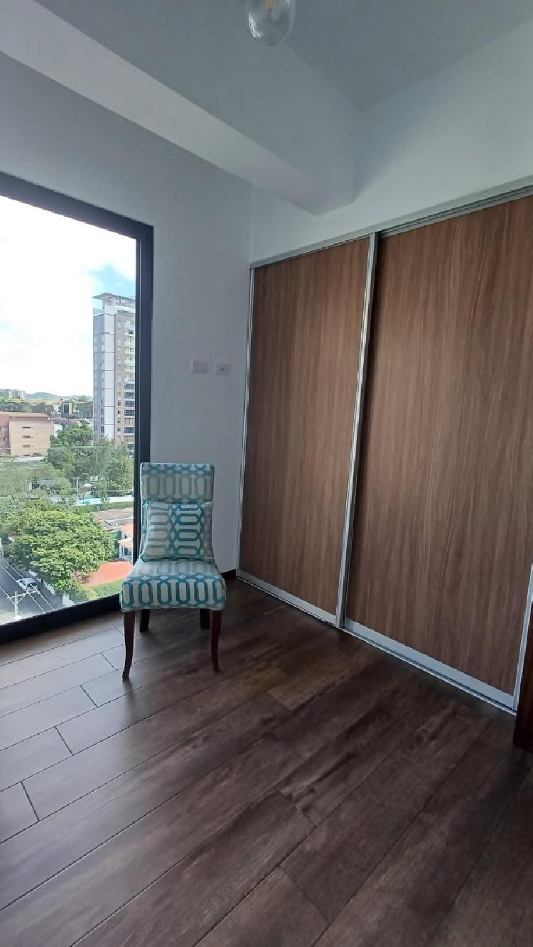 Apartamento amueblado en Renta zona 10 / Moretti — foto 5
