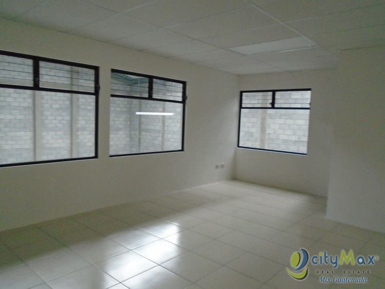 Rento Ofibodega de 319m² en Condominio Zona 11 - Miniatura 8