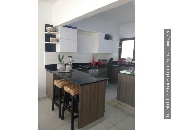 CASA CUATRO DORMITORIOS, EN CONDOMINIO DE ZONA 16 — foto 5
