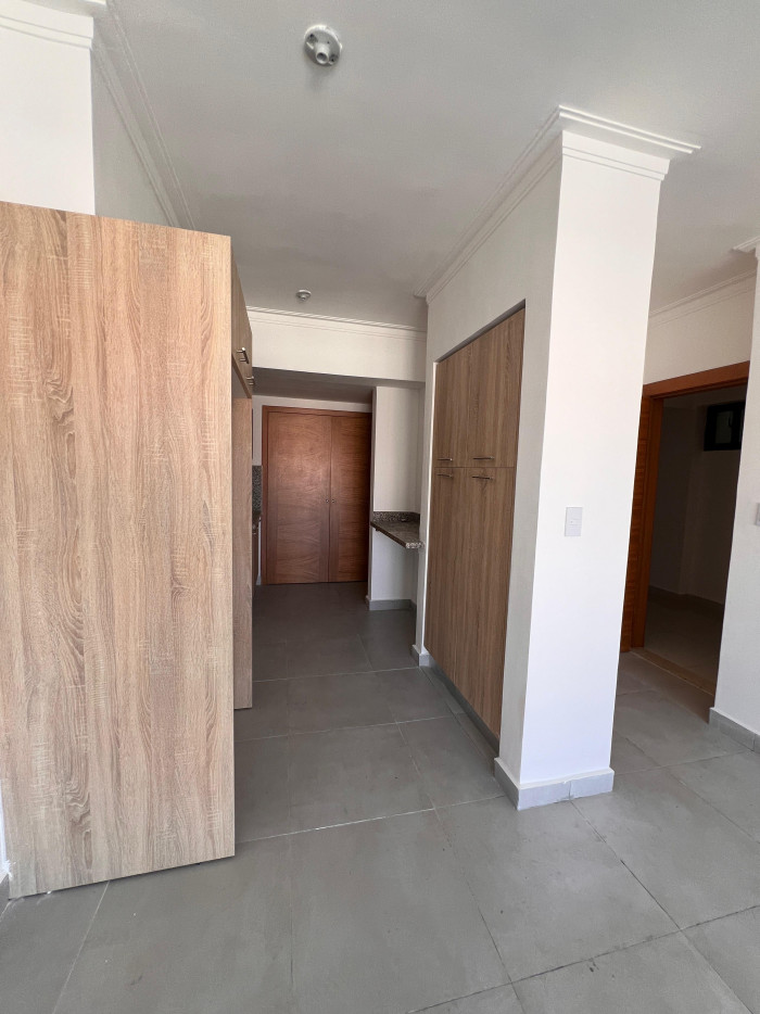 En Renta Apartamento en Evaristo Morales DN — foto 7