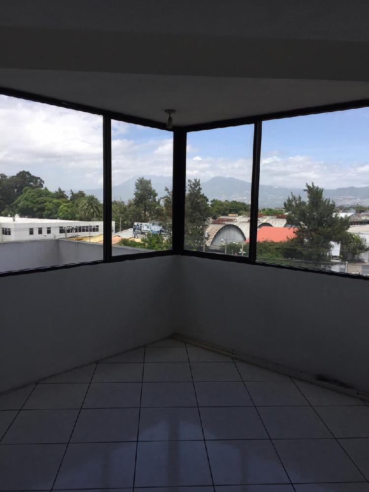Apartamento en renta en buena ubicación zona 13. — foto 2