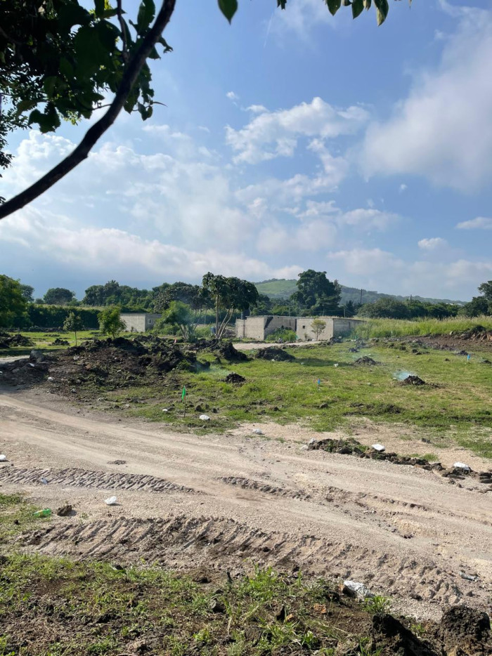 Terreno en venta en residencial jocotillo Villa Canales - Miniatura 11