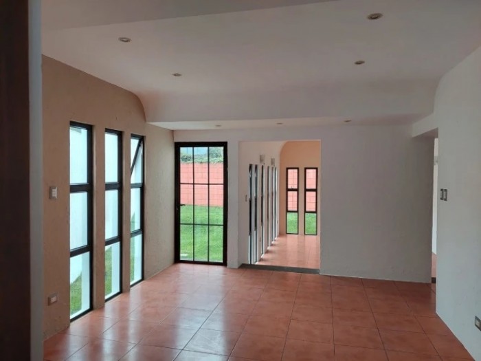 Residencia en Alquiler en Condominio de Muxbal - Image 1
