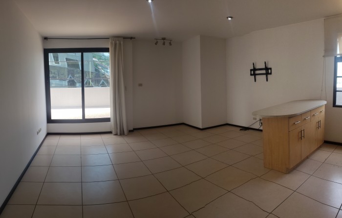 Vendo Apartamento para inversion con 105Mts en Zona 10 - Image 2