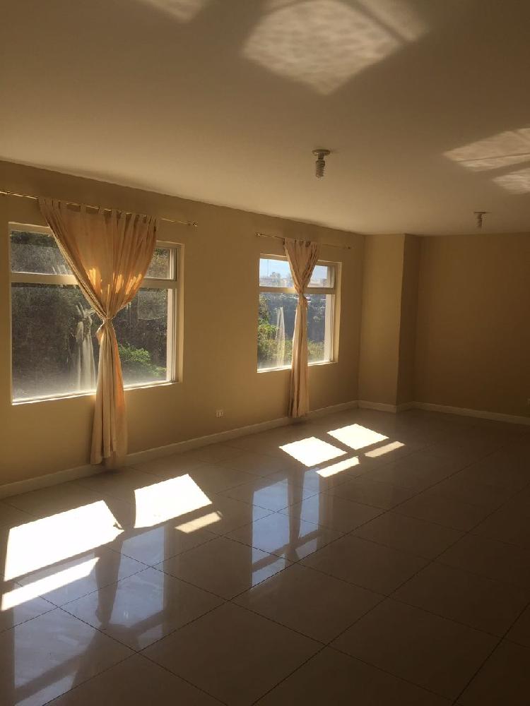 ALQUILO APARTAMENTO EN 4 NIVEL MONTE AZUL