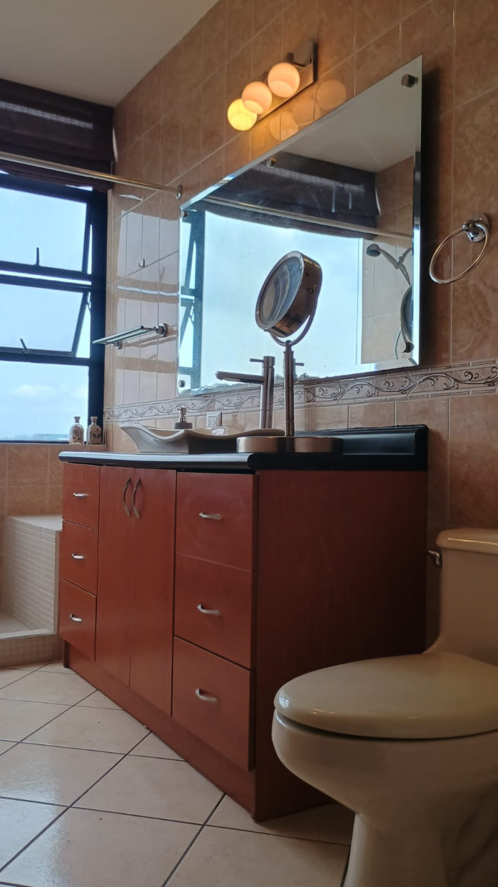 Apartamento Amueblado en Renta Oakland Zona 10 - Miniatura 12