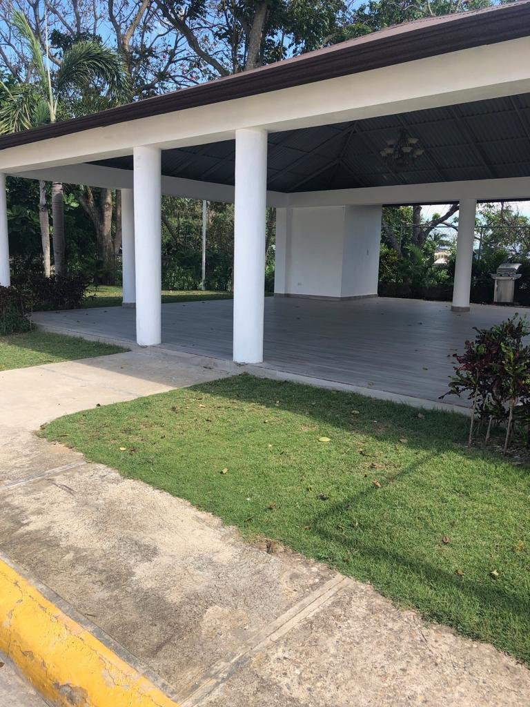 VENTA CASA DOS NIVELES LLANOS DE GURABO