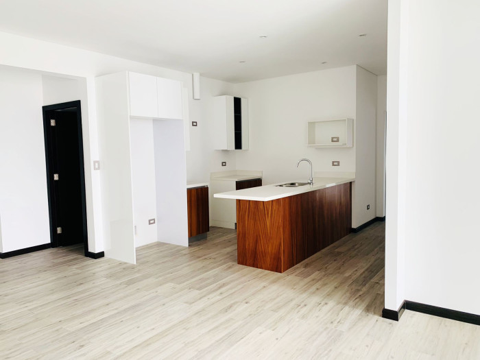 ALQUILO APARTAMENTO EN LIRIOS II DE CAYALA ZONA 16 — foto 2