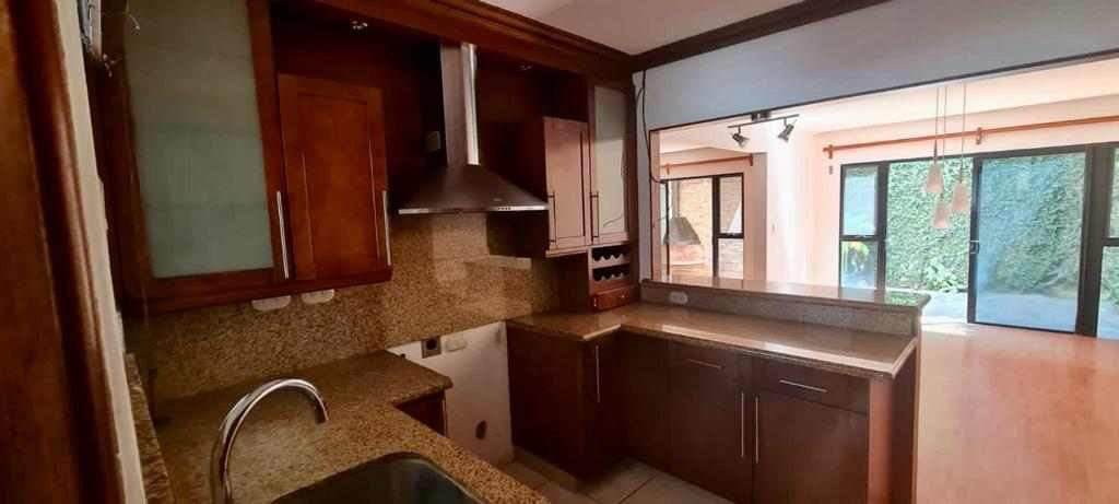 Exclusivo Residencial Las Charcas, Zona 11. - Image 4
