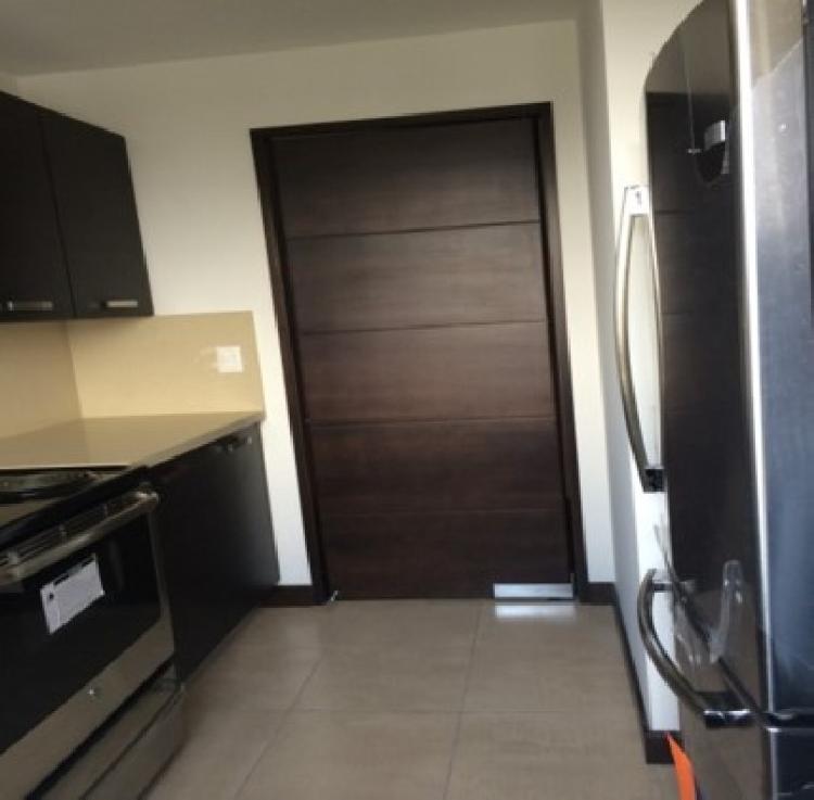 Rento hermoso apartamento en zona 14 — foto 4