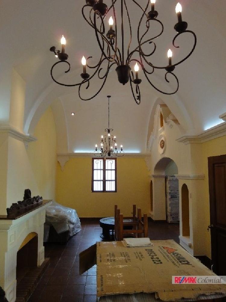 BONITA CASA EN VENTA EN EL CENTRO DE ANTIGUA GUATEMALA — foto 3