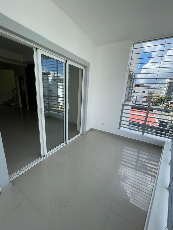 EXCLUSIVO PENTHOUSE EN EL MILLÓN | 300 M² CESAR CANO - 16