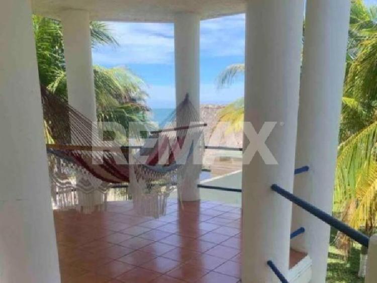 CASA FRENTE AL MAR EN VENTA — foto 10