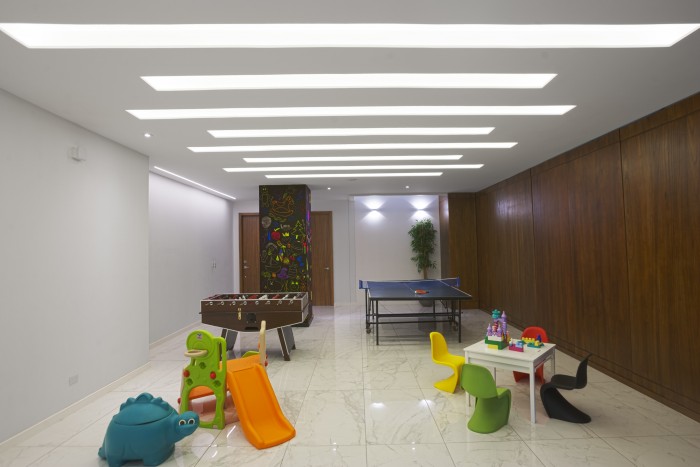 Apartamento en renta con jardín en la zona 10 - Miniatura 13