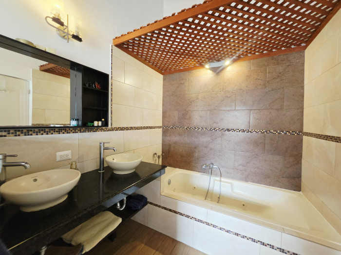 VENDO CASA DE 4 HAB EN HACIENDA REAL ZONA 16 — foto 9