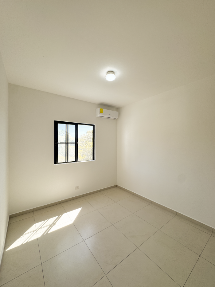 Casa con amplio jardín en venta o alquiler Res Antibes - 18