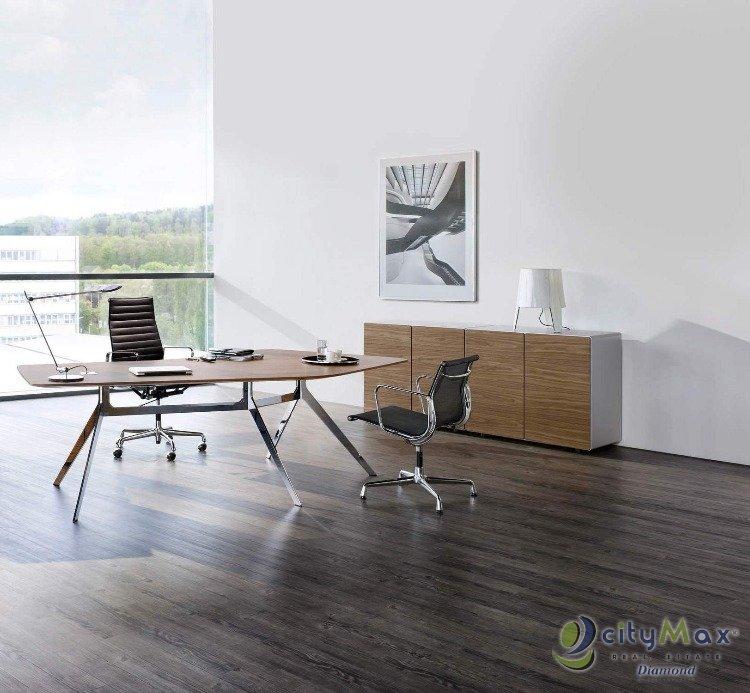 EN RENTA Local Comercial de 82m2 en Zona 10 - Image 2