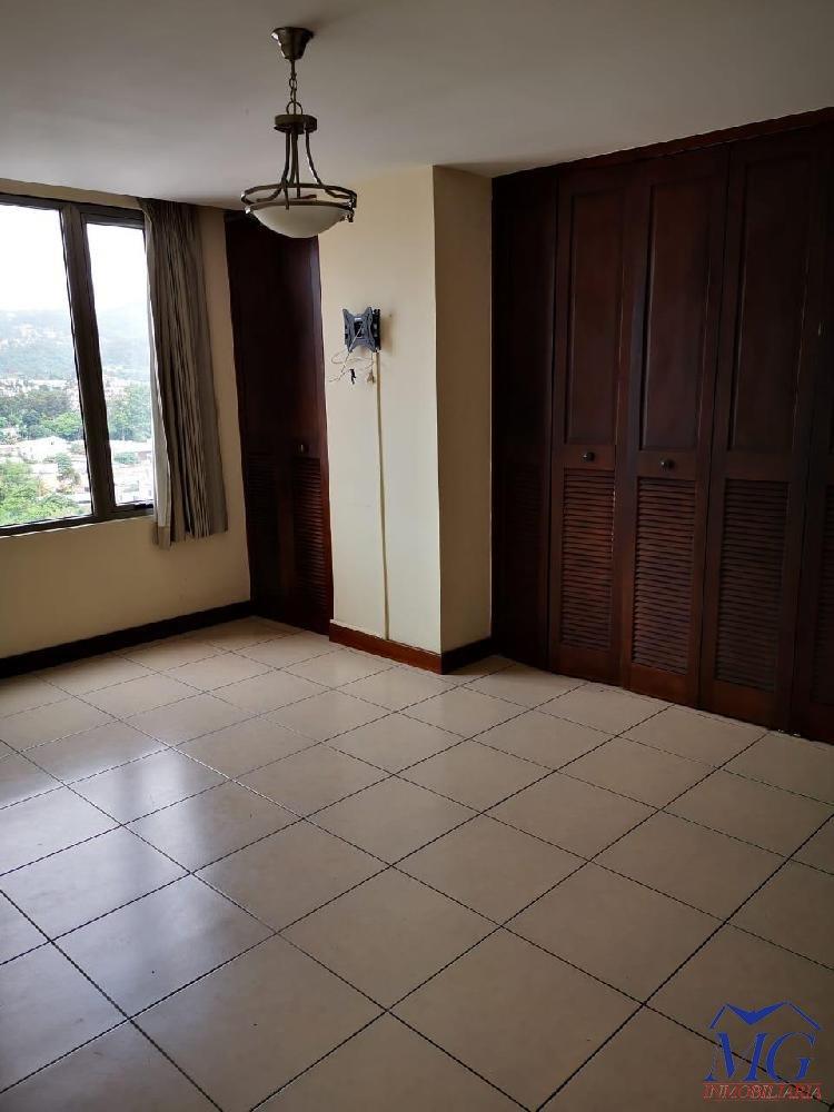 RENTO APARTAMENTO EN ZONA 10 — foto 4