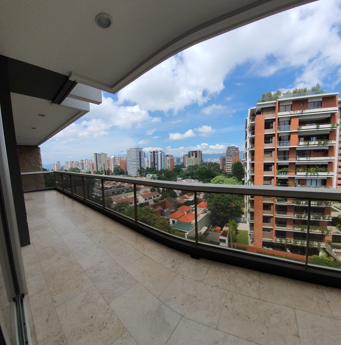 Alquilo Apartamento con 160Mts en Tiffany Zona 14 - Image 3