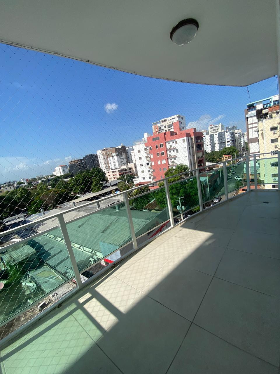Apartamento en renta de 3 hab en Evaristo Morales - 2