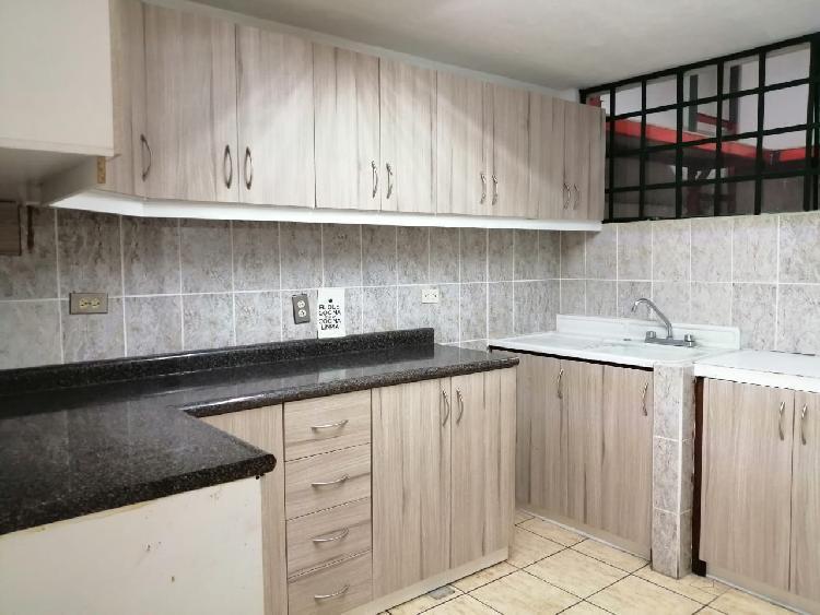 Plus Real Estate renta casa comercial en zona 9 - 13