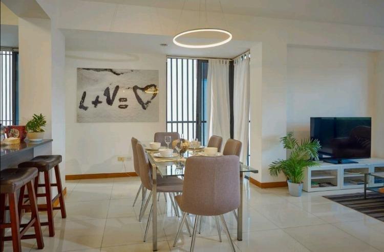 Alquiler Apartamento Amueblado en Evaristo Morales - 2