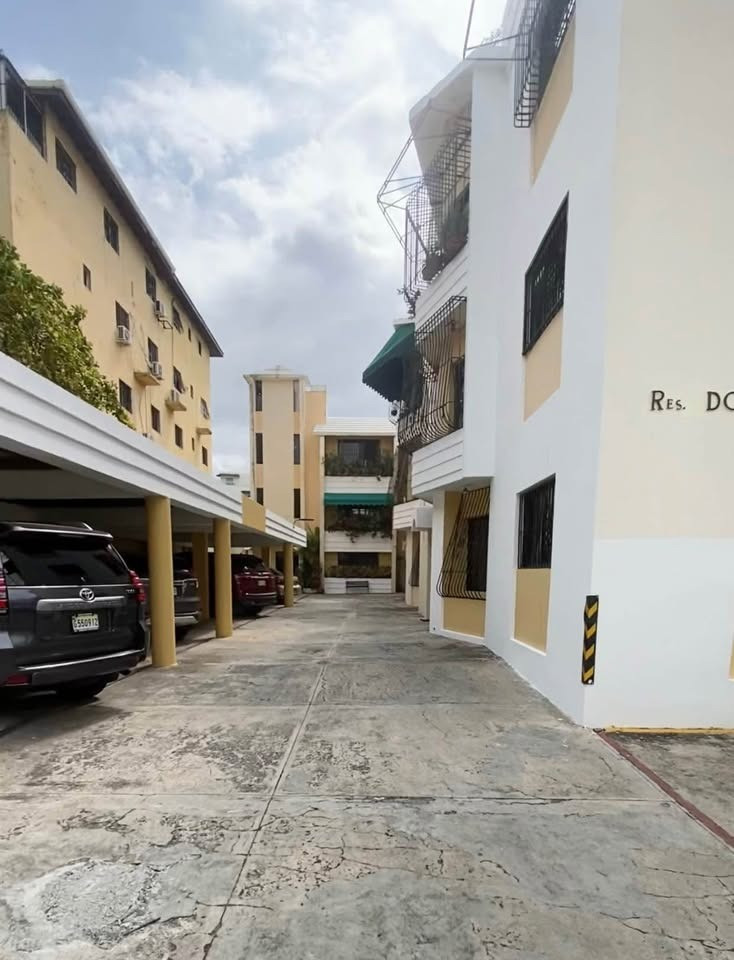 En Venta de Apartamento en el Millon Primer Nivel - 1