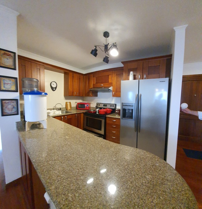 En Alquiler Apartamento en Zona 10 Amueblado — foto 4