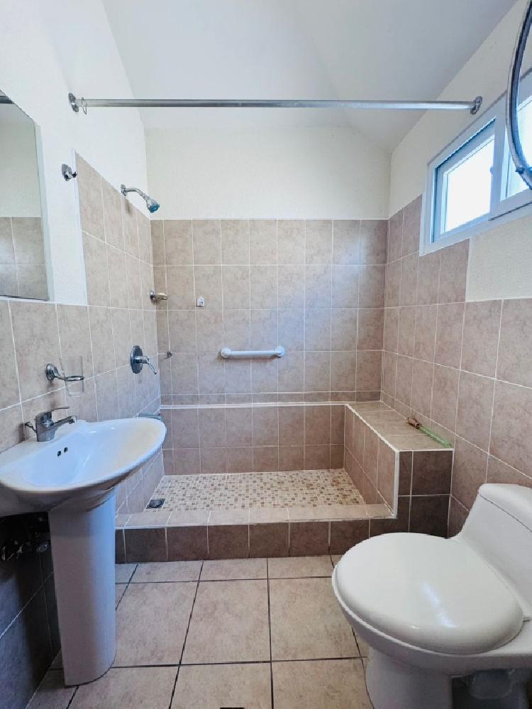 CASA EN RENTA – BOSQUES DE ARRAZOLA | KM. 18.5 CAES - 14